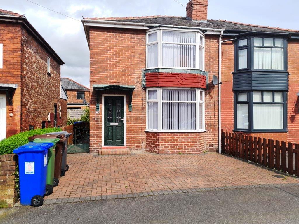 Shelley Grove, Droylsden 3 bed semidetached house for sale £210,000