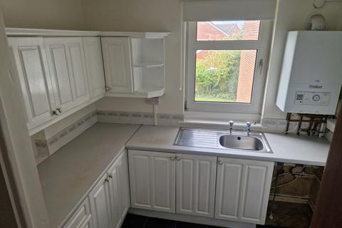 2 bedroom flat to rent, Green Park, Netherton, Bootle, L30 7PP
