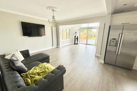 5 bedroom chalet for sale, Welbeck Road, Canvey Island