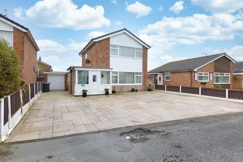 3 bedroom detached house for sale - Thirlmere Avenue,  Fleetwood, FY7