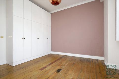 2 bedroom apartment to rent, Vartry Road, London, N15