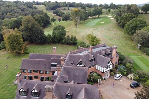 3 bedroom apartment for sale, Neb Lane, Oxted, Surrey, RH8