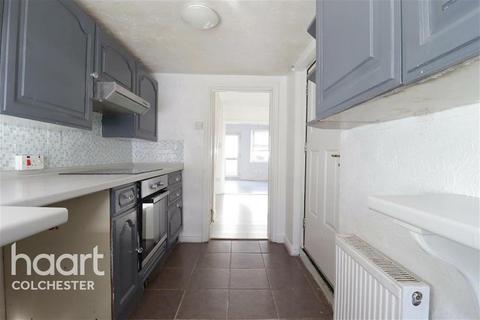 2 bedroom terraced house to rent, New Town