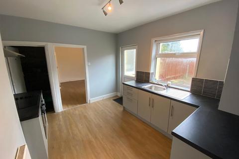 4 bedroom end of terrace house for sale, Moorfield Road, Widnes, Cheshire, WA8