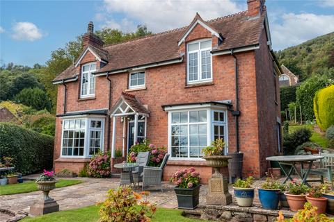 4 bedroom detached house for sale, Kings Road, Malvern WR14