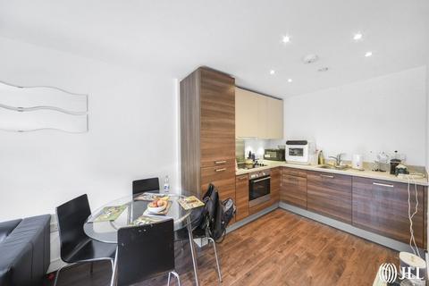 1 bedroom apartment for sale, Bromyard Avenue London W3