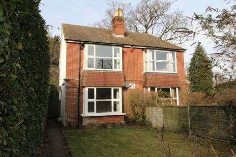 3 bedroom semi-detached house to rent, Ferndale Road, Burgess Hill, RH15