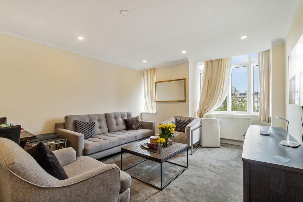 Sloane Street, London, SW1X 2 bed apartment for sale £1,500,000