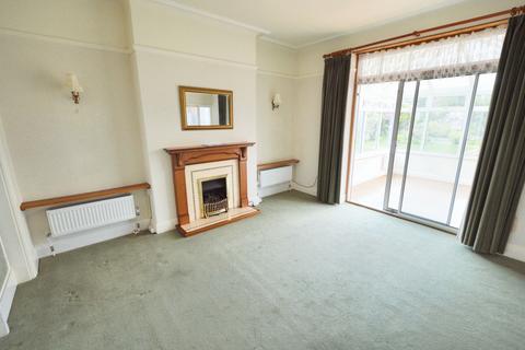 4 bedroom semi-detached house for sale, Southchurch Boulevard, Southend-On-Sea, SS2