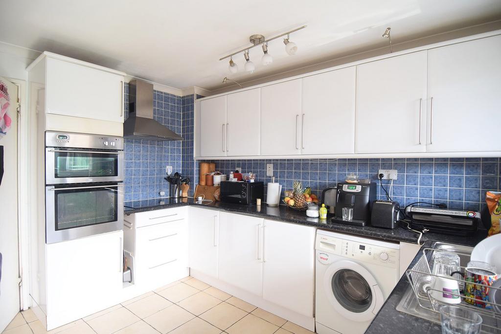 Charming 3 Bedroom Townhouse for Rent – £2,300
