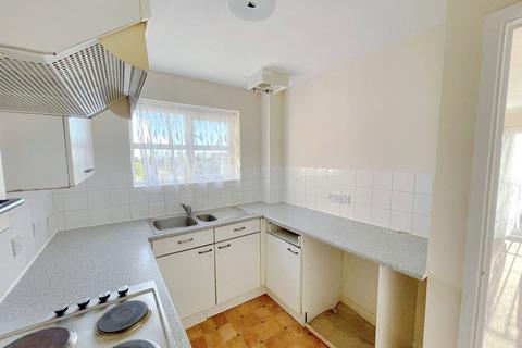 2 bedroom flat to rent, Lavender Place, Ilford IG1