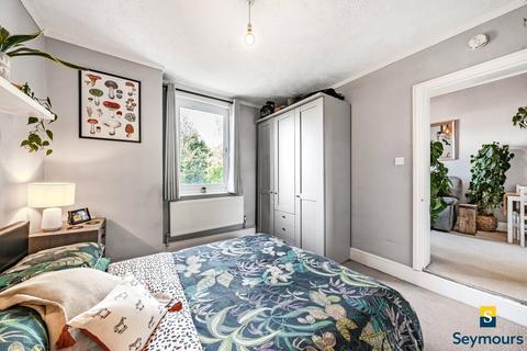 1 bedroom flat for sale, Guildford, Surrey GU2