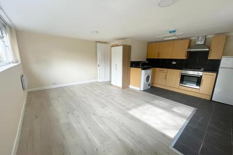 Studio to rent, London Road, Leicester LE2