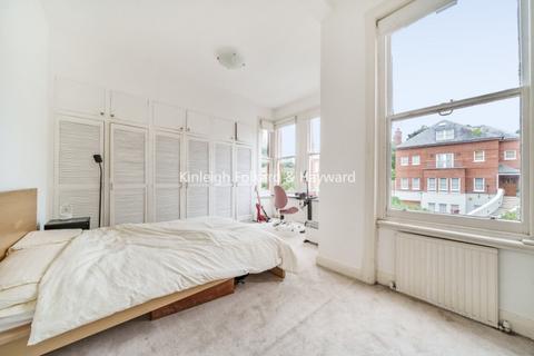 3 bedroom apartment to rent, Coolhurst Road London N8