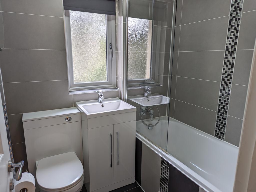 Bathroom2