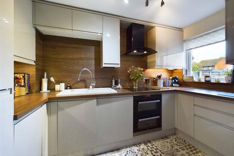 166 Broadway, Silver End, Witham, CM8 3XW
