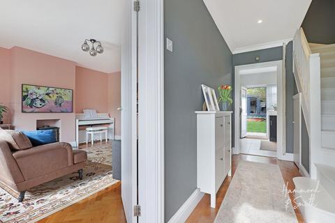 21 Church Hill, Epping, CM16 4RA