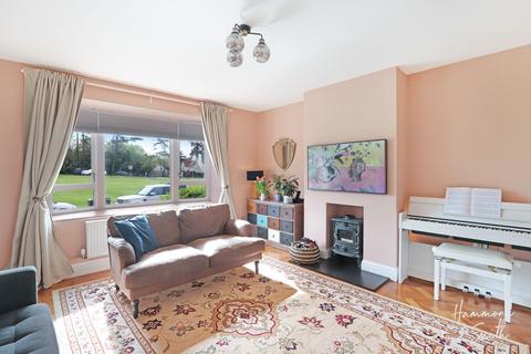 21 Church Hill, Epping, CM16 4RA