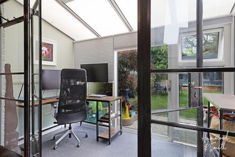 21 Church Hill, Epping, CM16 4RA