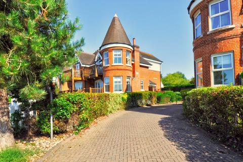 2 bedroom semi-detached house for sale, Wharf Lane, Bourne End