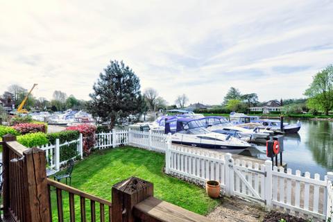 2 bedroom semi-detached house for sale, Wharf Lane, Bourne End