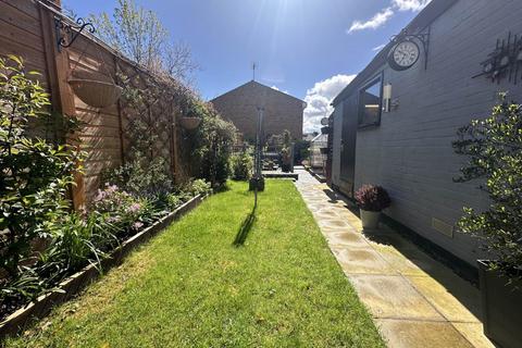 30 Fourth Avenue, Luton, LU3 3BS