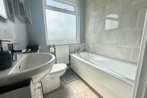 30 Fourth Avenue, Luton, LU3 3BS