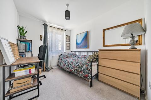 2 bedroom flat for sale, Merlin House,  Witney,  OX29