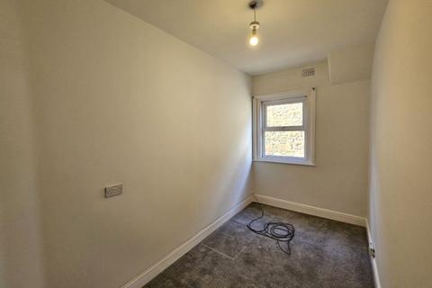 2 bedroom flat to rent, Hendford Hill, Yeovil BA20