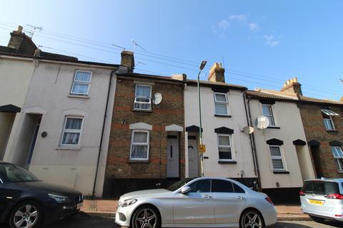 3 bedroom terraced house to rent, Castle Road, Chatham, Kent, ME4