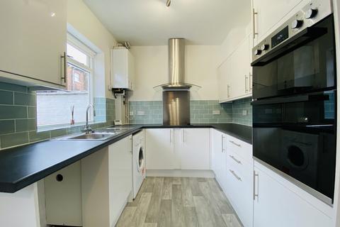 2 bedroom end of terrace house to rent, Churchill Street, Heaton Norris, Stockport, SK4