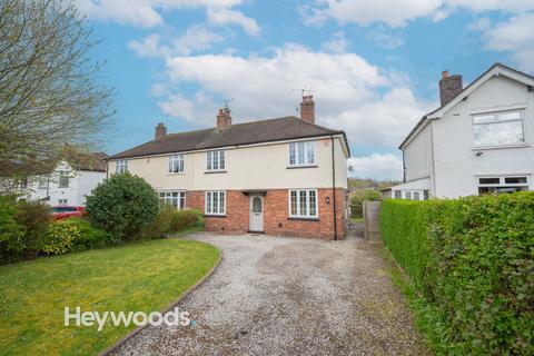 3 bedroom semi-detached house to rent, Whitfield Avenue, Westlands, Newcastle-under-Lyme ST5