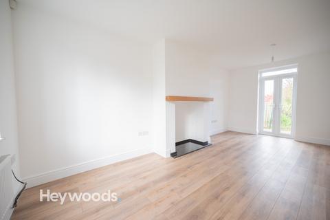 3 bedroom semi-detached house to rent, Whitfield Avenue, Westlands, Newcastle-under-Lyme ST5