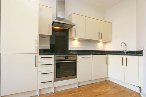 2 bedroom apartment to rent, Station Parade, SW12