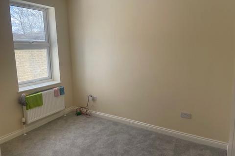 2 bedroom flat to rent, Flat 2, Whitehorse Lane, South Norwood, SE25