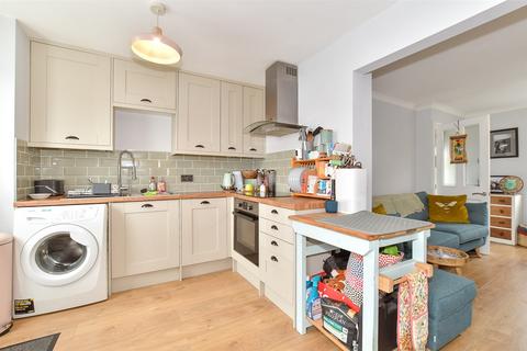 32 Oak Ridge, Dorking, RH4 2NS