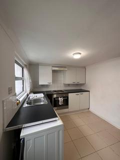 1 bedroom flat to rent, Southend Road, Rear Flat Woodford Green IG8 8QH