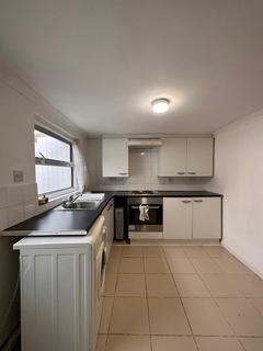 1 bedroom flat to rent, Southend Road, Rear Flat Woodford Green IG8 8QH