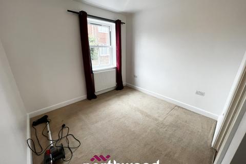2 bedroom flat to rent, Rainbow Close, Doncaster DN8