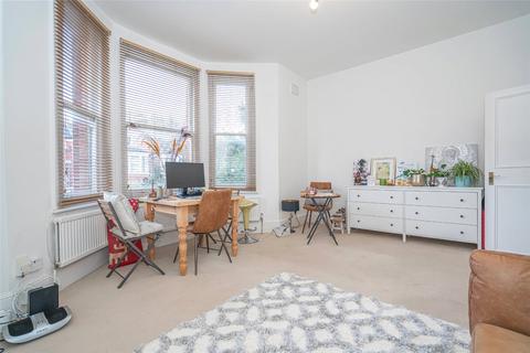2 bedroom apartment for sale, Crouch Hill, London, N8