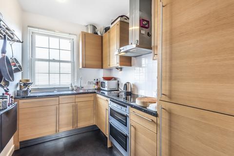 2 bedroom apartment to rent, Sovereign Crescent Surrey Quays SE16