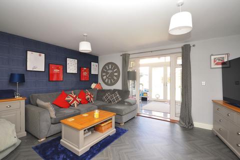 19 Allmand Drive, Folkestone, CT20 3FJ