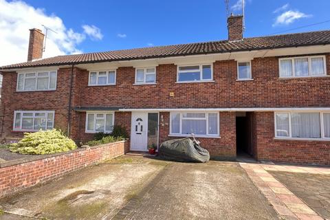3 bedroom terraced house to rent, Mayfield Road, Dunstable