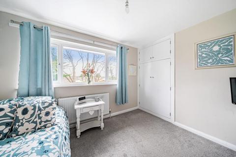 27 Browning Drive, Bicester, OX26 2XN