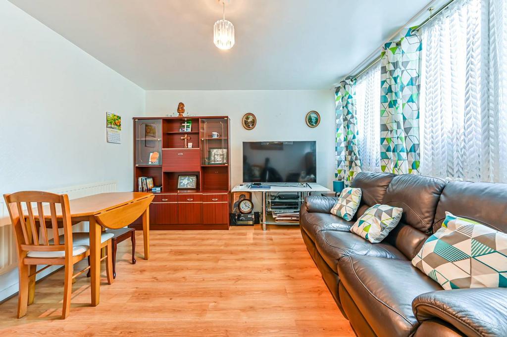 Kettleby House, Brixton, London, SW9 2 bed flat for sale £285,000