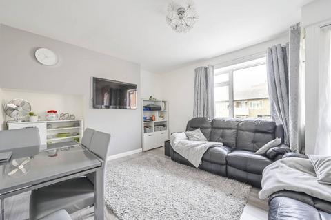 3 bedroom flat for sale, Saracen Street, E14, Canary Wharf, London, E14