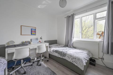 3 bedroom flat for sale, Saracen Street, E14, Canary Wharf, London, E14