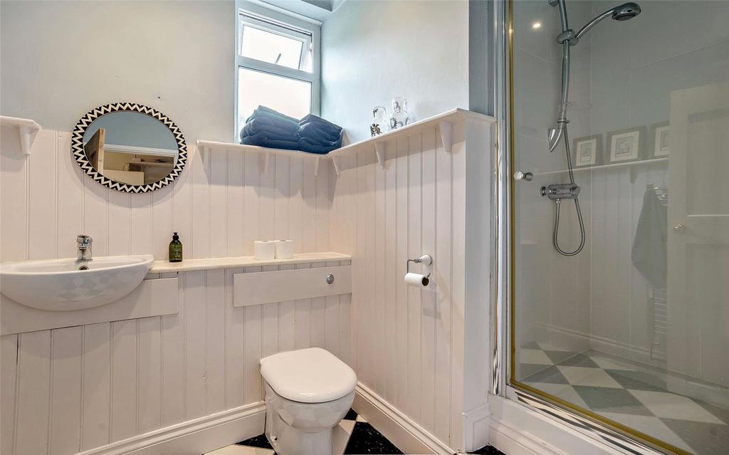 House - Shower Room