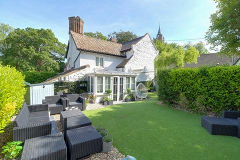 12 Mandeville, Burwell, Cambridge, CB25 0AG