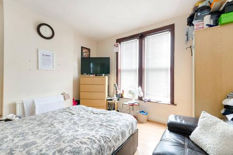 1 bedroom flat for sale, Lonsdale Road, South Norwood, London, SE25